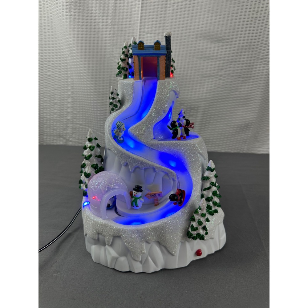 NOS Avon Animated Light Up Musical Winter Skigloo NIB